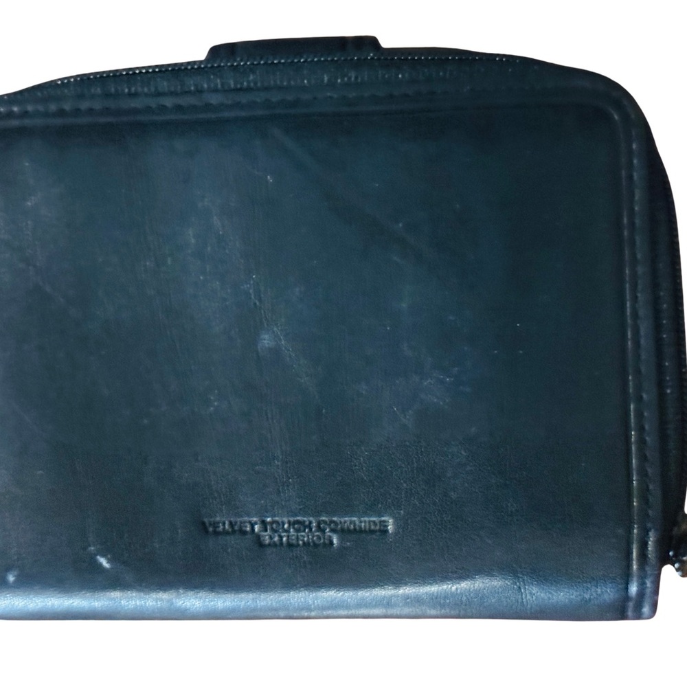 Vintage Buxton Womens’ Black Leather Wallet
